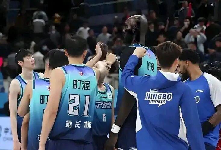 开云下载-连胜终结者？山东高速主场迎黑马宁波最强考验